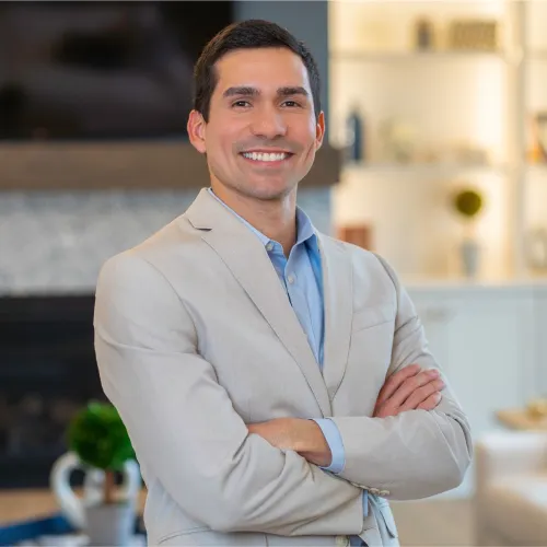 Mauricio Gonzalez Headshot